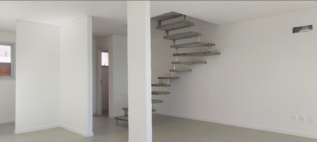 8- Sala escada
