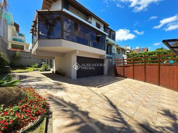 house em Rua Alcebíades Antônio dos Santos, Nonoai - Porto Alegre - RS