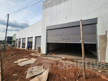 business em Avenida Seme Simão, Granada - Uberlândia - MG