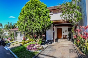 house em Avenida Eduardo Prado, Cavalhada - Porto Alegre - RS