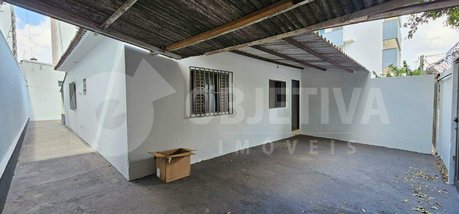 house em Rua Antônio Marciano de Ávila, Santa Mônica - Uberlândia - MG