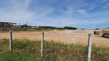 commercial_building em Antônio Molleta Filho, Costeira - São José dos Pinhais - PR