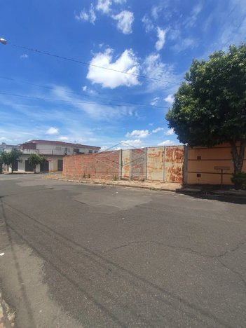 commercial_property em Rua Zephilo Grizoni, Jardim Petrópolis - Bauru - SP