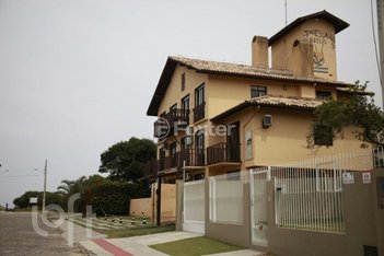 house em Rua Maurício Rosar, Pântano do Sul - Florianópolis - SC
