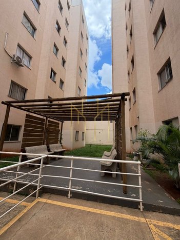 apartment em Rua Plutão, Jardim Brasília - Uberlândia - MG