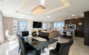 apartment em Rua Carlos Trein Filho, Auxiliadora - Porto Alegre - RS