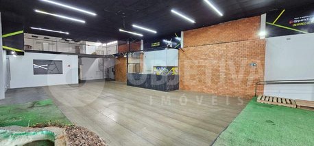 business em Avenida Cesário Alvim, Nossa Senhora Aparecida - Uberlândia - MG