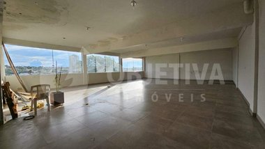 office em Rua Sebastião Beltrão de Araújo, Vigilato Pereira - Uberlândia - MG