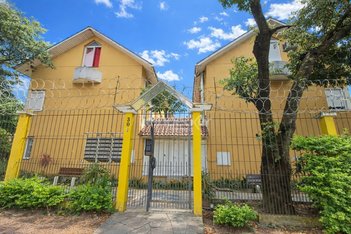 house em Rua Professor Carvalho Freitas, Teresópolis - Porto Alegre - RS