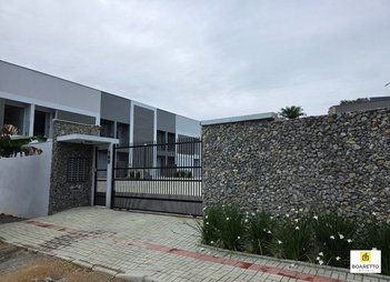 house em Rua Edemir Ize, Nova Brasília - Joinville - SC