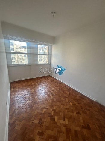 apartment em Avenida Nossa Senhora de Copacabana, Copacabana - Rio de Janeiro - RJ