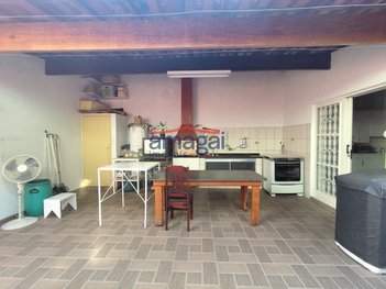 house em Avenida Arary Siqueira Moscatello, Jardim do Portal - Jacareí - SP