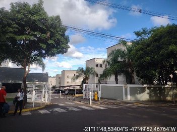 apartment em Rua Paulo de Frontim, Jardim Maria Goretti - Ribeirão Preto - SP