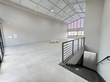 business em Avenida Barão de Serra Negra, Vila Rezende - Piracicaba - SP