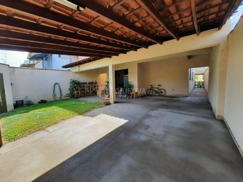 house em Avenida Farroupilhas, Nossa Senhora das Graças - Uberlândia - MG