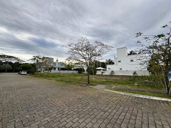 land_lot em Avenida dos Dourados, Jurerê Internacional - Florianópolis - SC