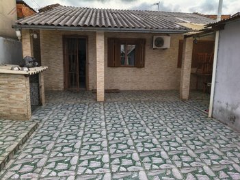 house em Rua Oséias Vieira da Cunha, São José - Esteio - RS