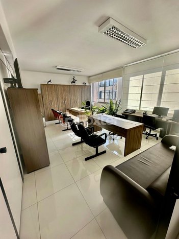 office em Rua Vigário José Inácio, Centro Histórico - Porto Alegre - RS