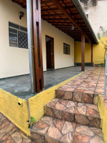 house em Avenida Fernão Dias, Jardim Laguna - Contagem - MG