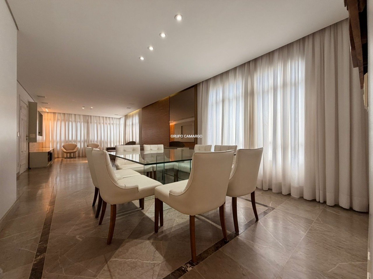 Apartamento com 4 quartos — Sion, Belo Horizonte