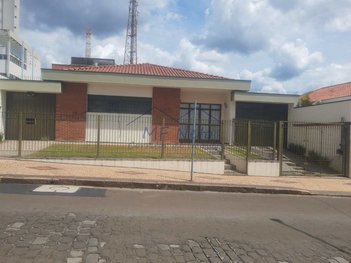 house em Rua Pereira Bueno, Centro - Pirassununga - SP
