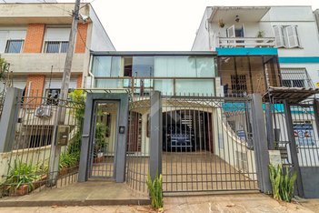 house em Rua Dona Eugênia, Santa Cecília - Porto Alegre - RS