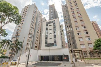 apartment em Rua Guilherme Pugsley, Água Verde - Curitiba - PR