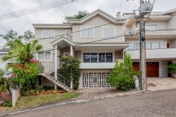 house em Rua Tocantins, Lomba do Pinheiro - Porto Alegre - RS