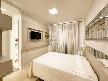 apartment em Rua 246, Meia Praia - Itapema - SC