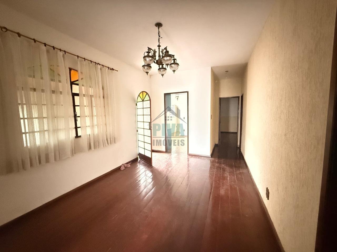 Casa com 4 quartos — Caiçaras, Belo Horizonte