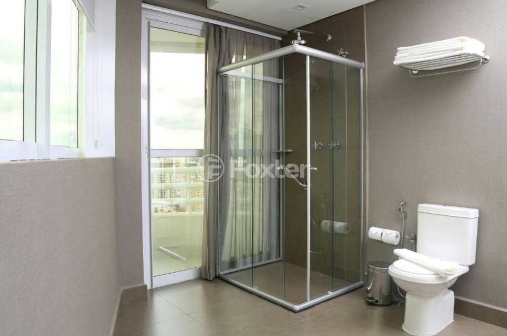 2hotel.jpg