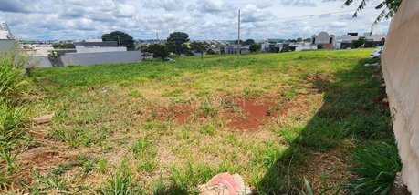 land_lot em Rua Pioneiro Boanerges Oliveira Fernandes, Jardim São Conrado - Maringá - PR
