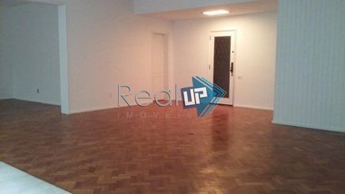 apartment em Rua Bulhões de Carvalho, Copacabana - Rio de Janeiro - RJ