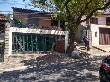 house em Rua Santos, Jardim América - Belo Horizonte - MG