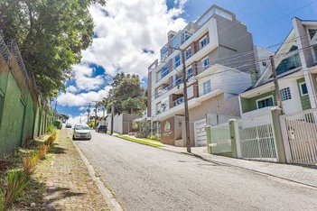 apartment em Rua Adolfo Werneck, Uberaba - Curitiba - PR