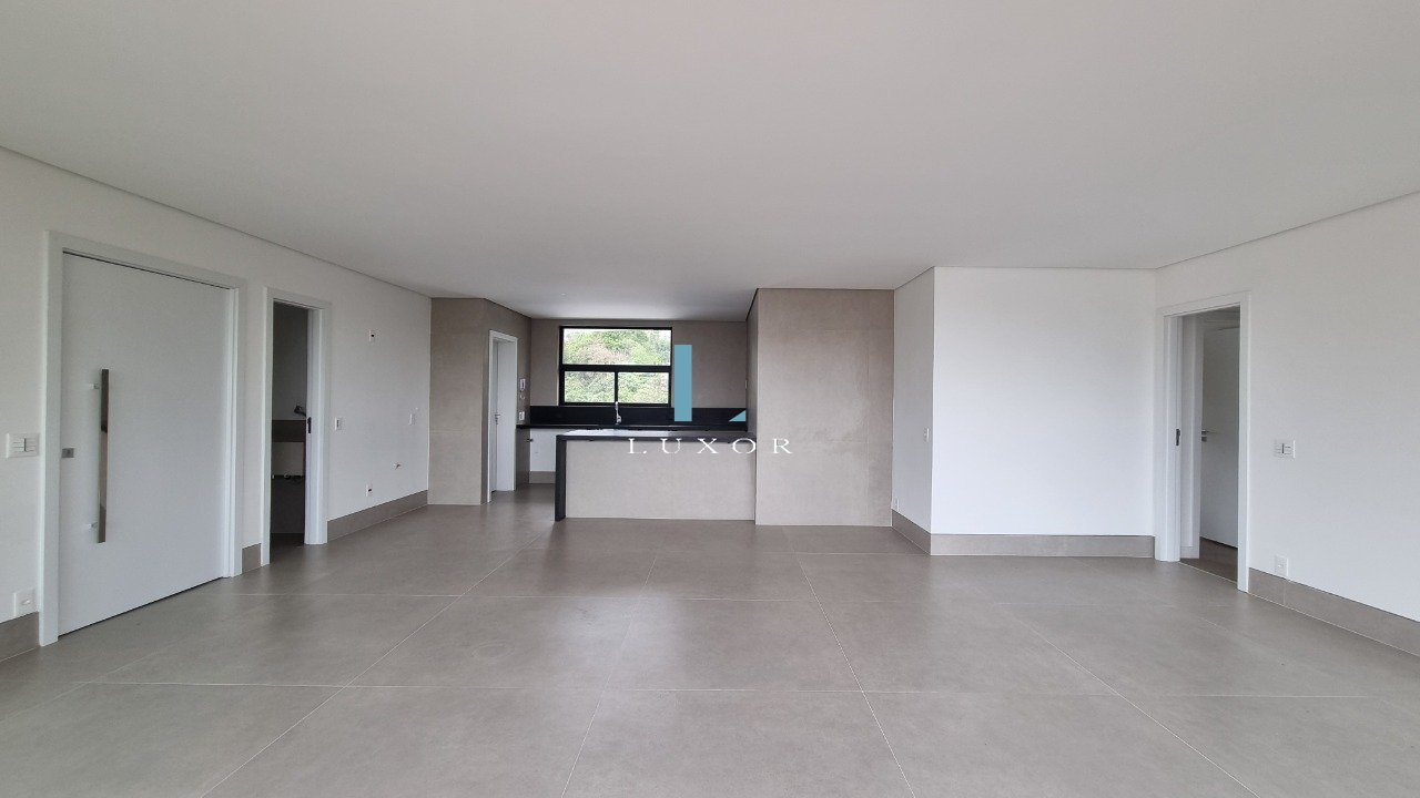 Apartamento área privativa Vale do Sereno Venda