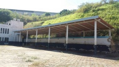 commercial_building em Doutor Cristiano de Freitas Castro, Centro - Ponte Nova - MG