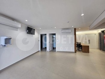 office em Avenida dos Vinhedos, Morada da Colina - Uberlândia - MG