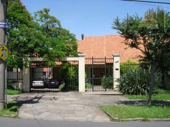 house em Avenida General Barreto Viana, Chácara das Pedras - Porto Alegre - RS