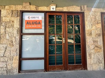 business em Estrada União e Indústria, Itaipava - Petrópolis - RJ