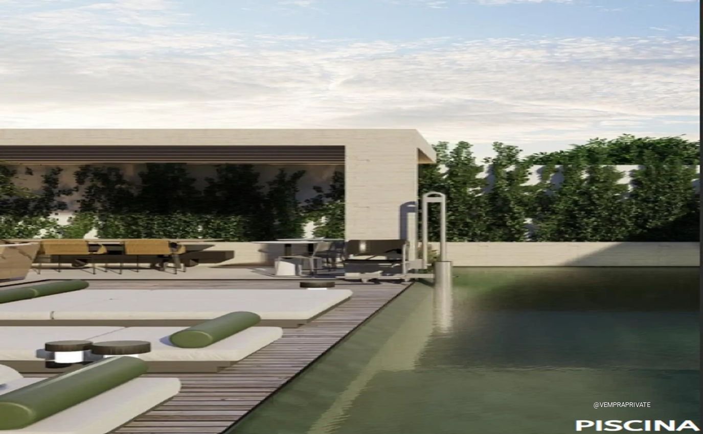 Piscina com deck
