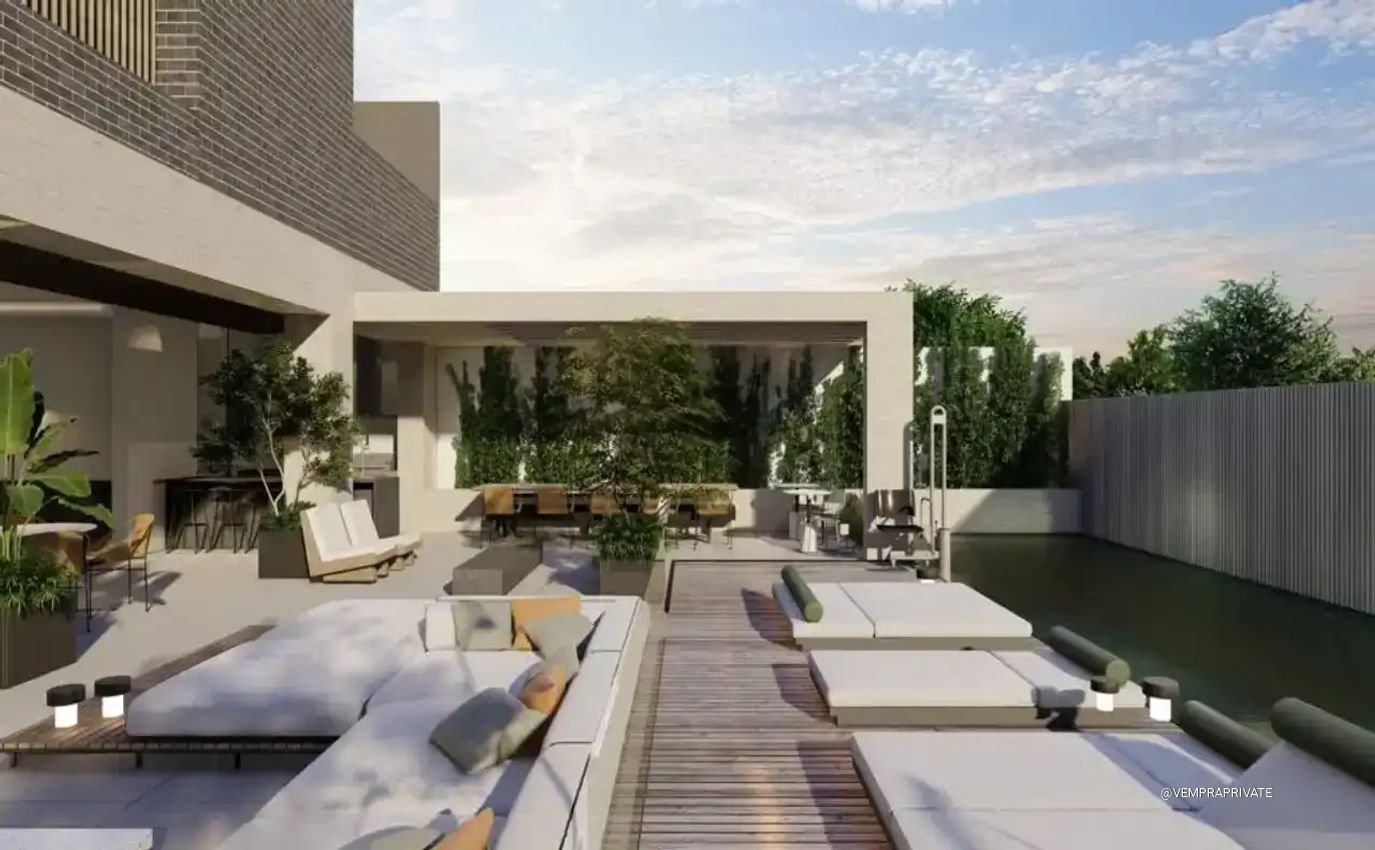 Piscina com deck