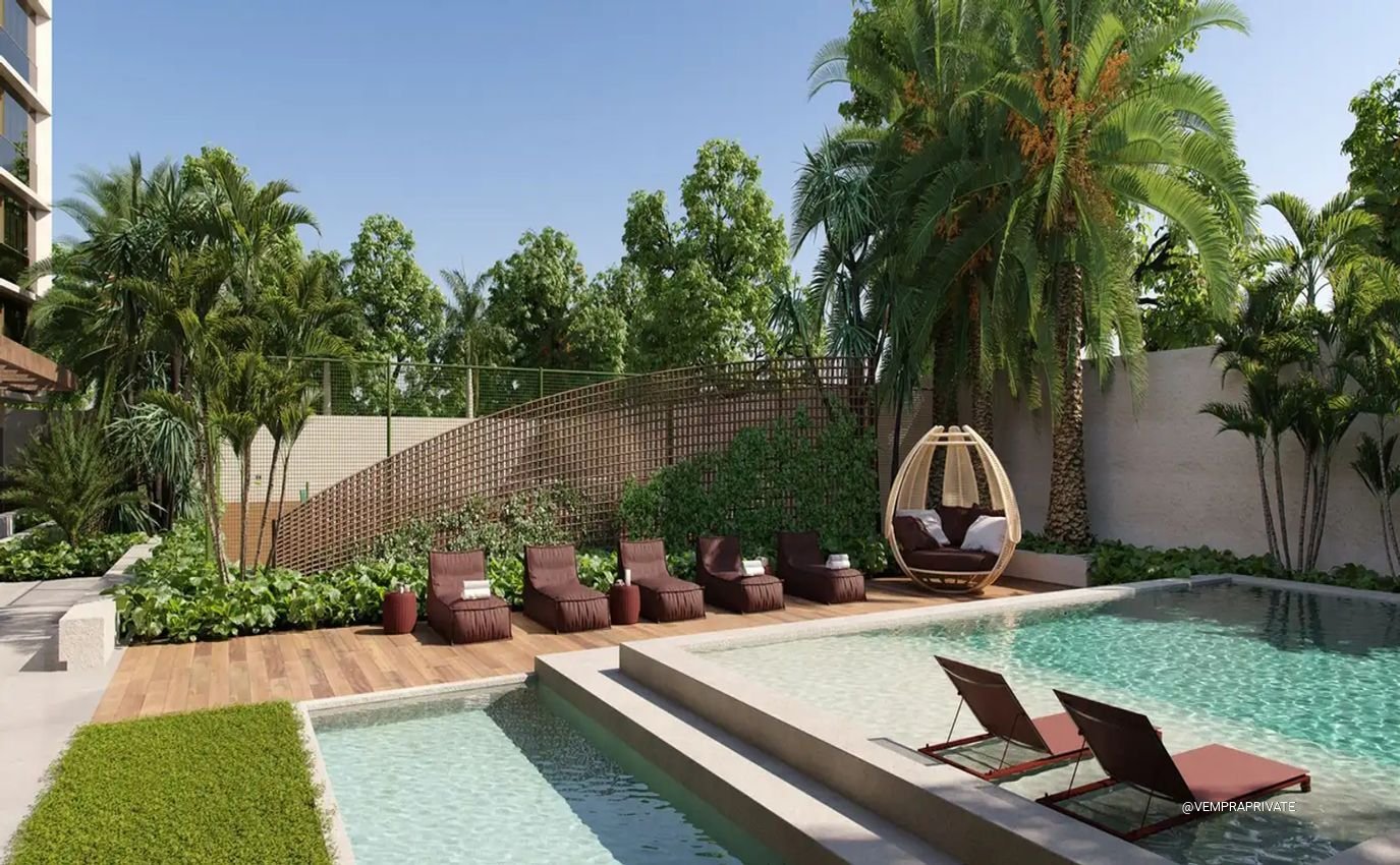 Piscina com deck