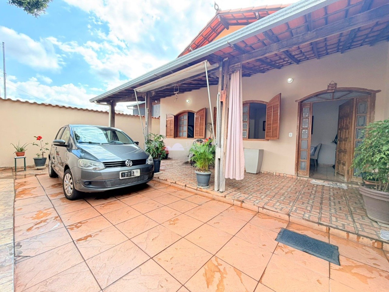 Casa com 3 quartos — Jardim Guanabara, Belo Horizonte