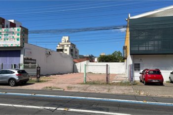 land_lot em Avenida Ipiranga, Menino Deus - Porto Alegre - RS