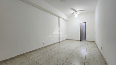 business em CLN 215 Bloco B, Asa Norte - Brasília - DF