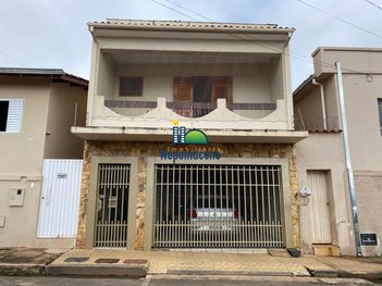 house em Rua Zamião Tonelli, Centro - Nepomuceno - MG