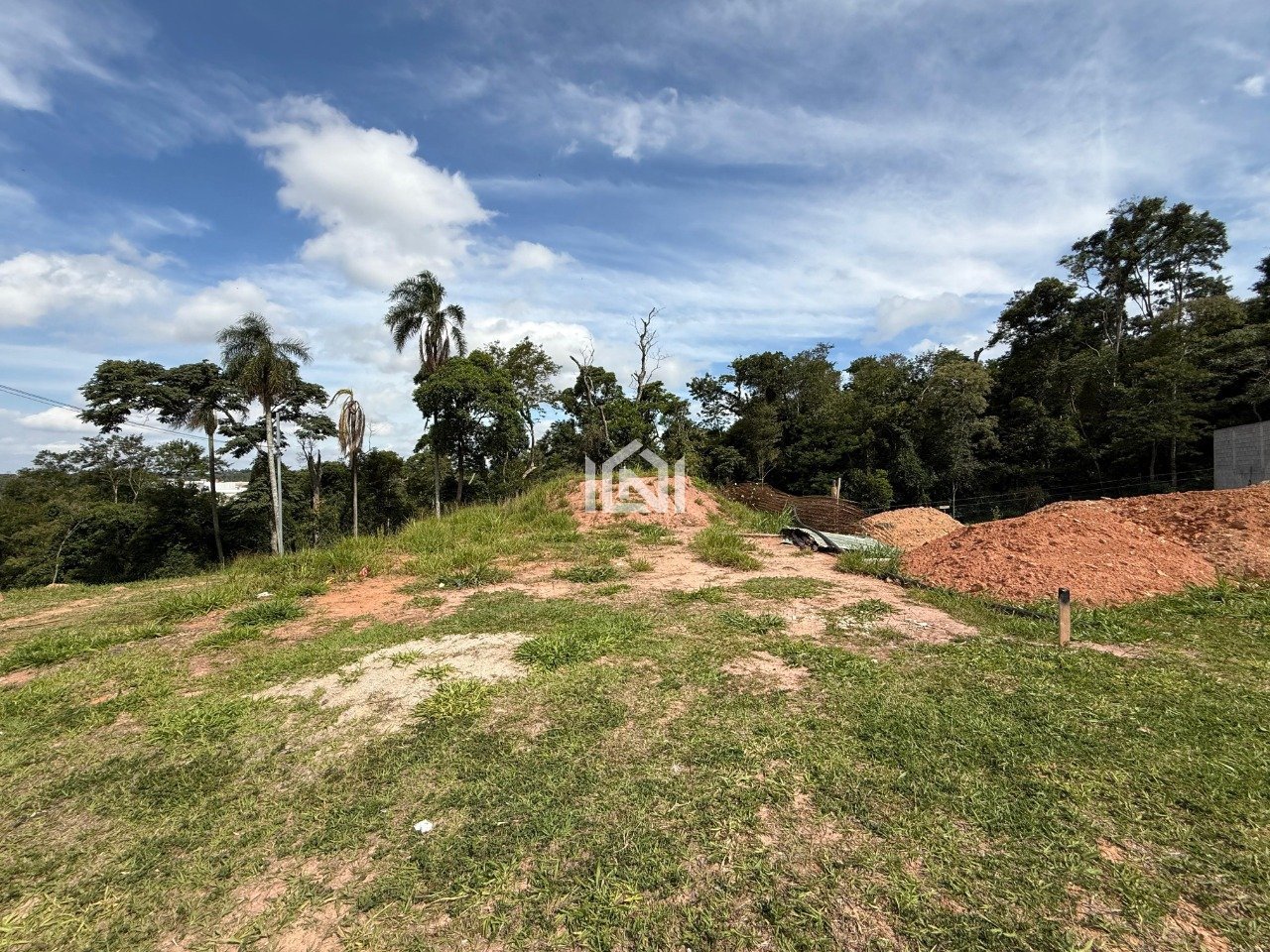 terreno a venda no condominio reserva santa paula