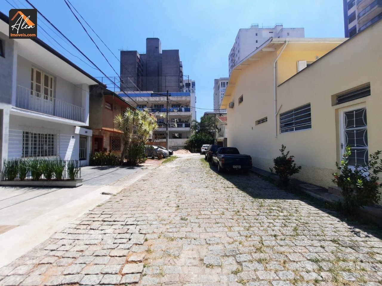 i03BL11qL5_7126511e2ee355f2