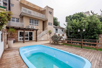 house em Rua Luzitana, Higienópolis - Porto Alegre - RS